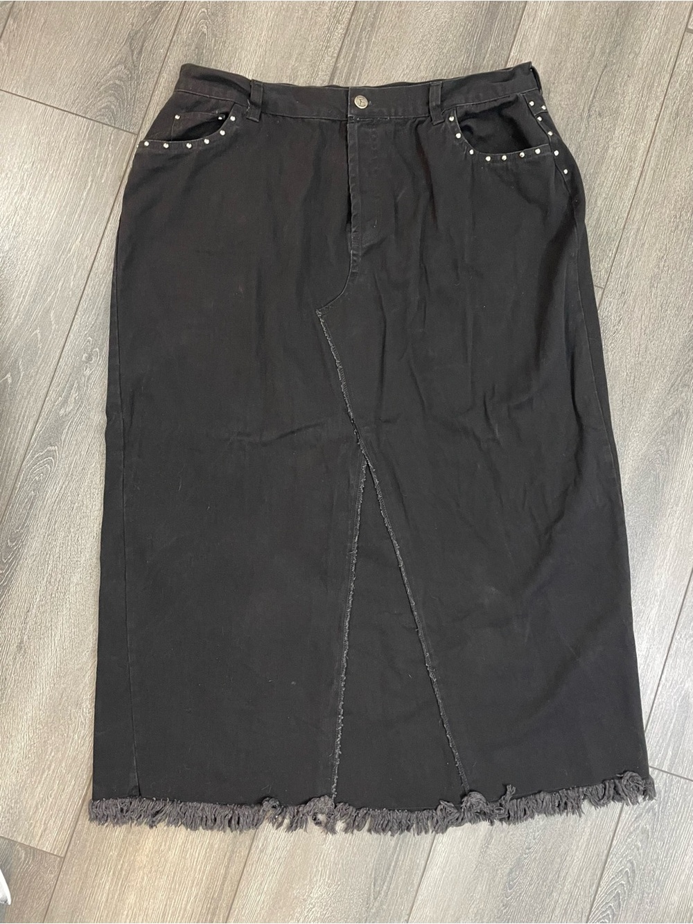 Y2K Black Denim Maxi Skirt with Frayed Hem Stud Detail and Back Slit | Size 18